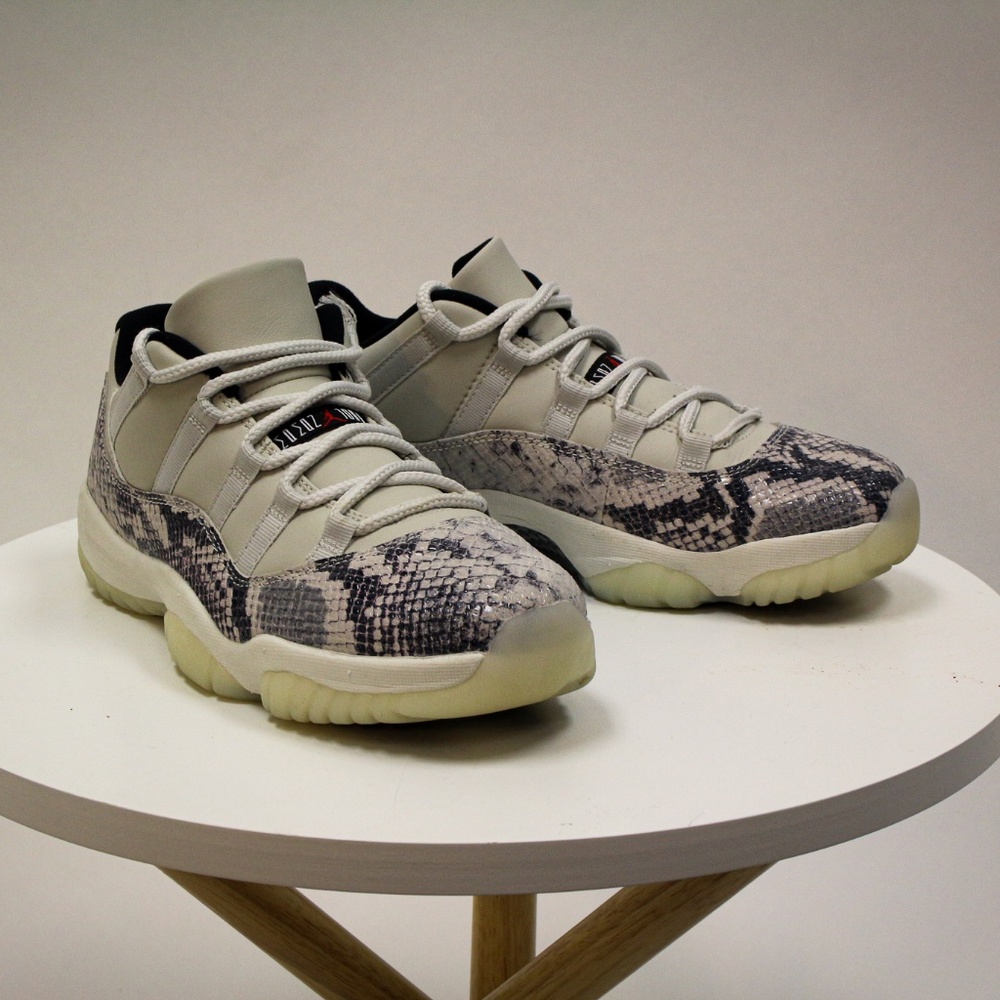Air Jordan 11 Retro Low 'Light Bone Snakeskin'